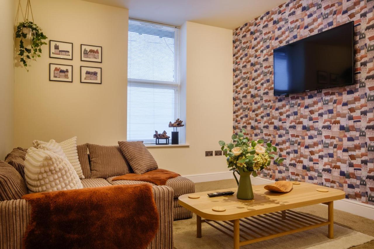 Flat 2, The Old Antiques Warehouse - Free Off-Site Health Club Access With Pool, Sauna, Steam Room & Gym Bowness-on-Windermere Dış mekan fotoğraf