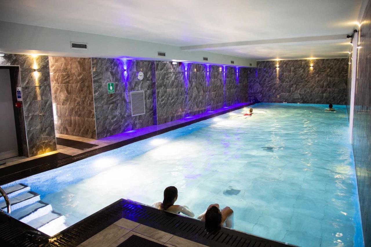 Flat 2, The Old Antiques Warehouse - Free Off-Site Health Club Access With Pool, Sauna, Steam Room & Gym Bowness-on-Windermere Dış mekan fotoğraf